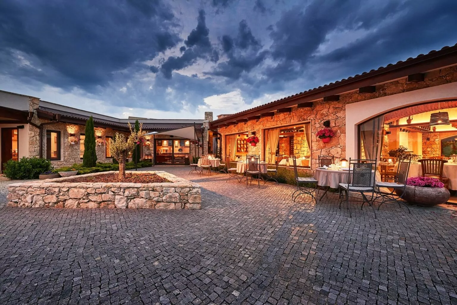 Zornitza Estate Wine & Gourmet Experience